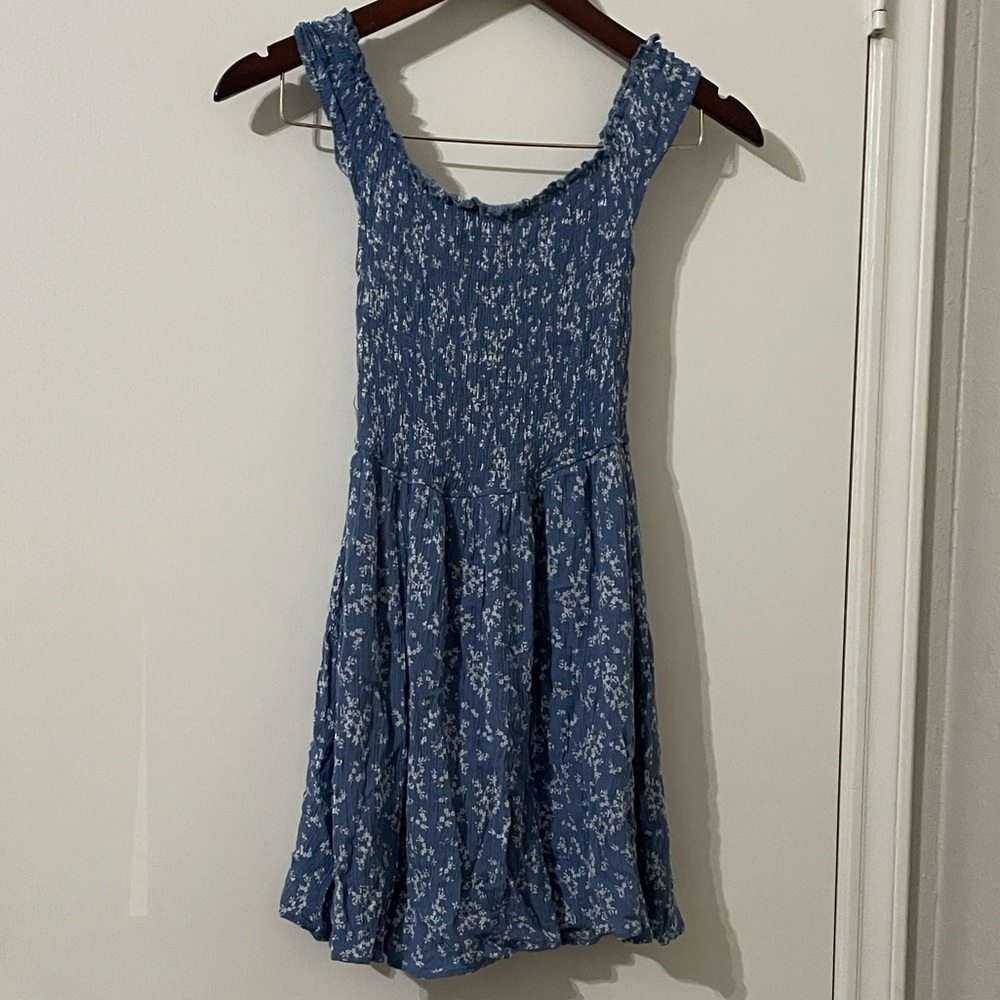 Sugar & Cream Blue Floral Smocked Mini Dress - XS